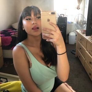 Meet your Posher, Cecilia